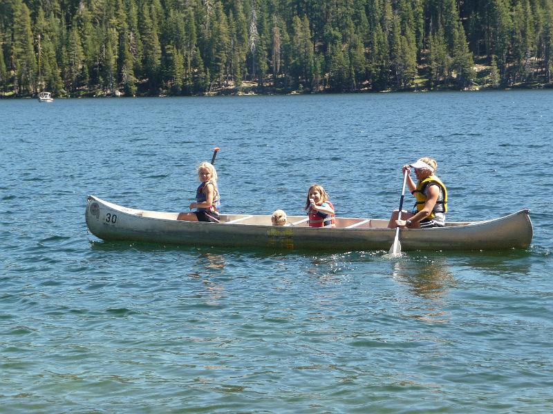 p1070793.jpg - Canoe ride on Lake Alpine