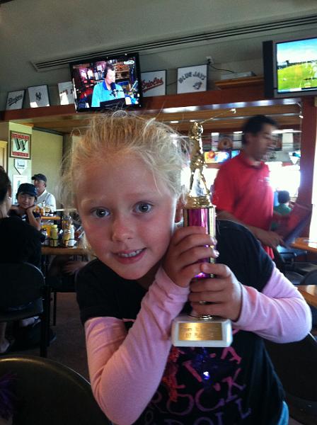 img_0864.jpg - Second golf tournament - Kinsey wins again!