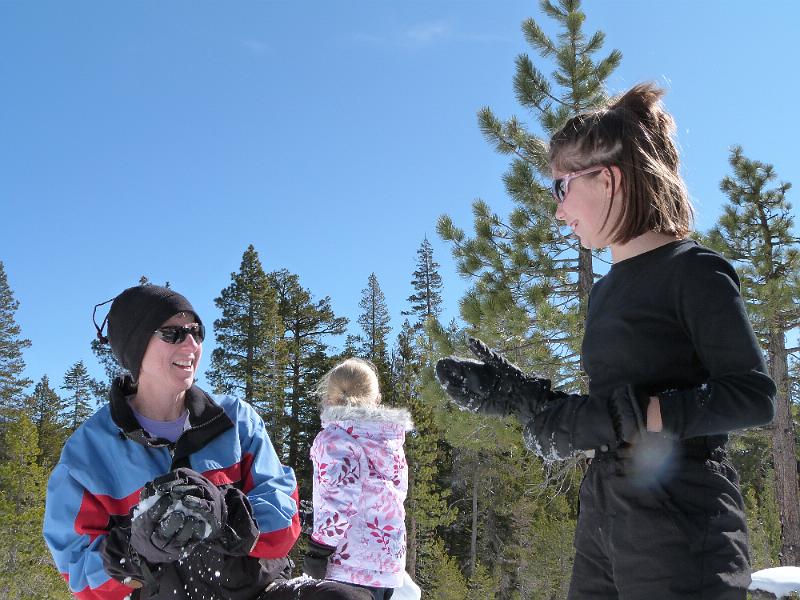 p1000870.jpg - Don't mess with Robin - she grew up throwing snowballs!